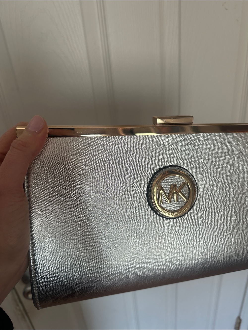 Michael Kors Metallic Silver Saffiano Leather Clutch Wallet - Picture 2 of 2